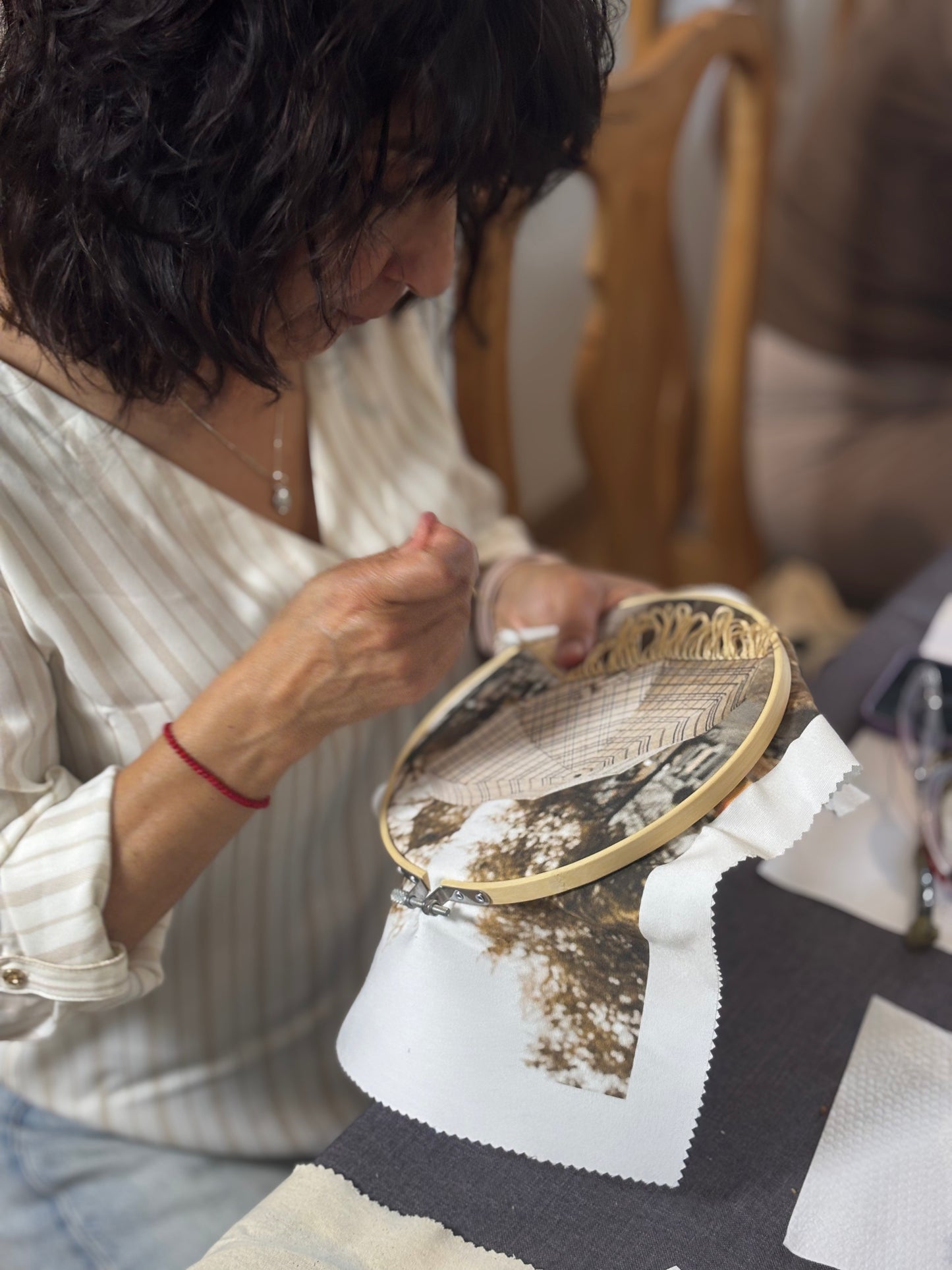 Bordar un Recuerdo: Un viaje creativo a través de tus recuerdos